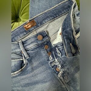 Mother size 25 The Fly Cut Stunner Ankle Fray